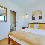 Casa Barakat With Pool And Bbq In Vale Do Lobo *