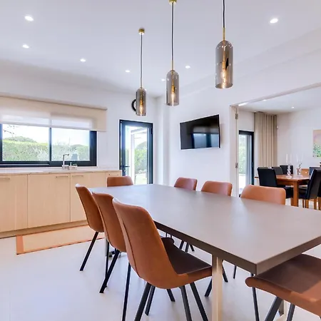 Casa Barakat With Pool And Bbq In Vale Do Lobo