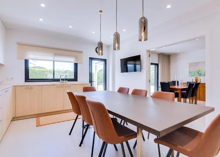 Casa Barakat With Pool And Bbq In Vale Do Lobo