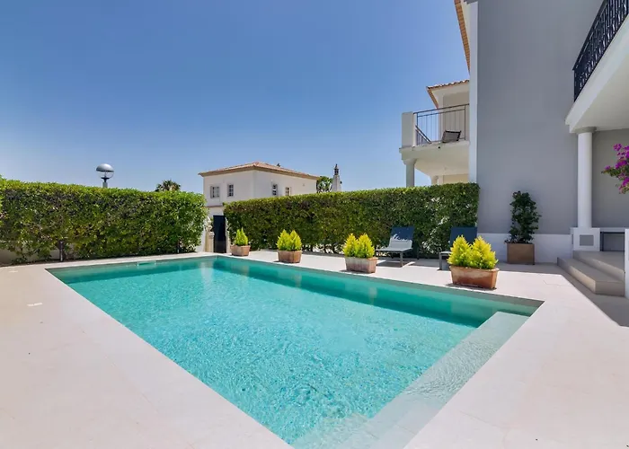 Casa Barakat With Pool And Bbq In Vale Do Lobo