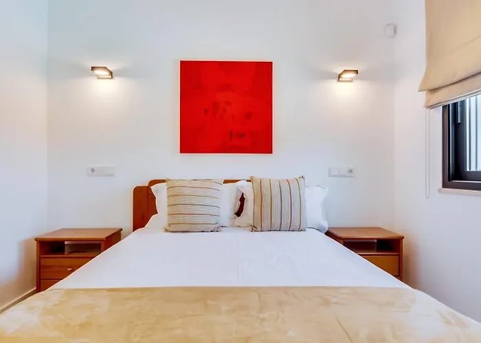 Casa Barakat With Pool And Bbq In Vale Do Lobo *