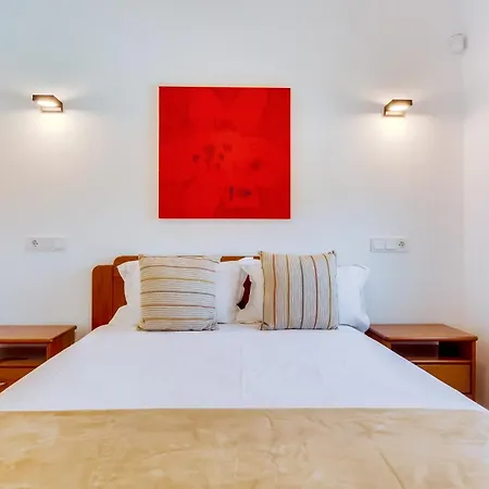 Casa Barakat With Pool And Bbq In Vale Do Lobo *